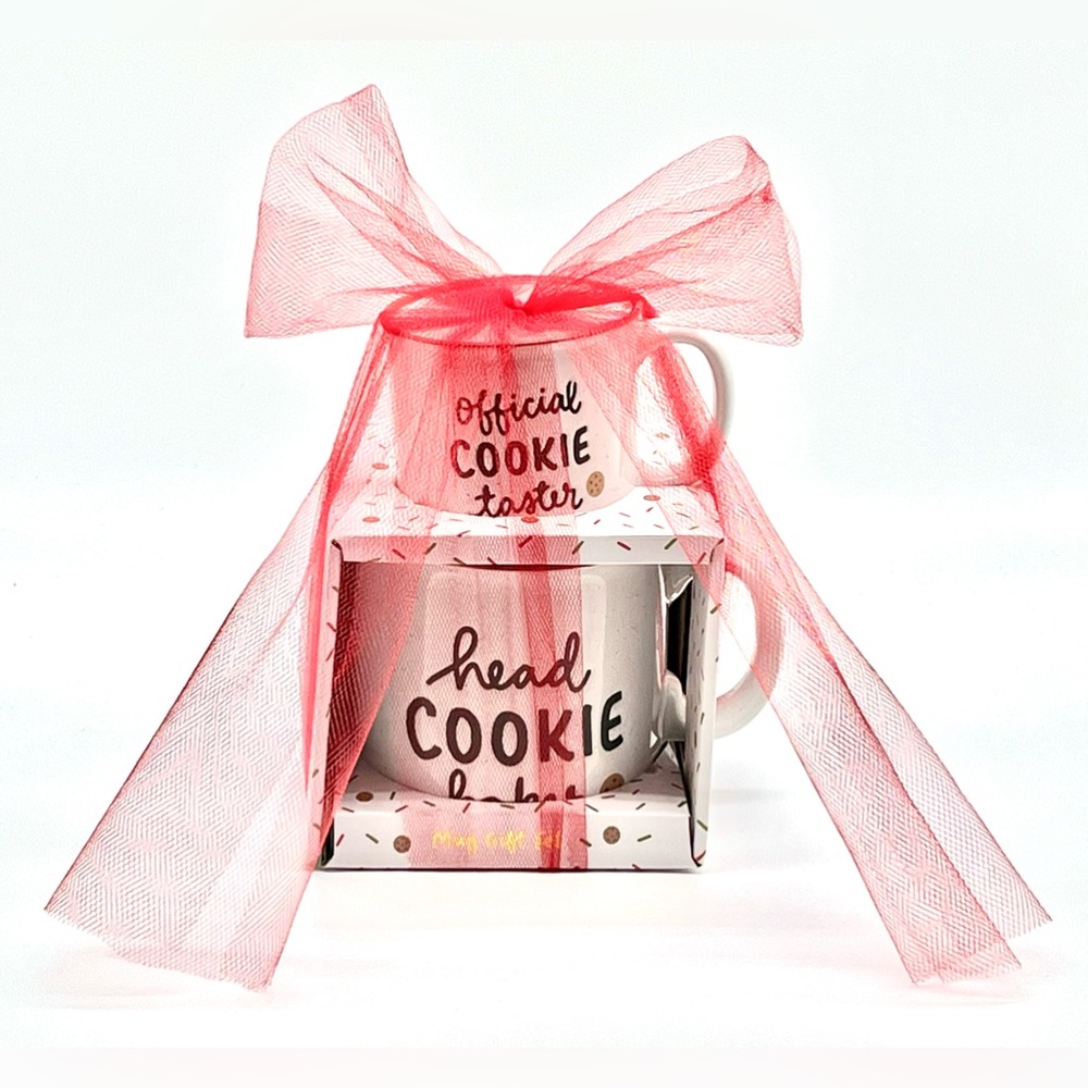 NWOT Adult & Child Dayna Lee Eccolo Head Cookie Baker, Official Taster Mug Set